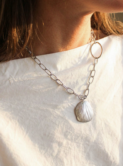 Thick Chain Necklace | Sterling Silver Plated Oval Medallion