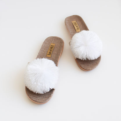 Pom Pom Slides | White