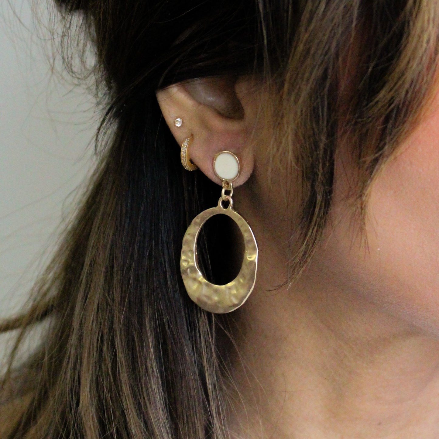 Dangling Oval Earrings | Hammered Gold with White Epoxy